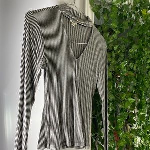 Long sleeve garage top